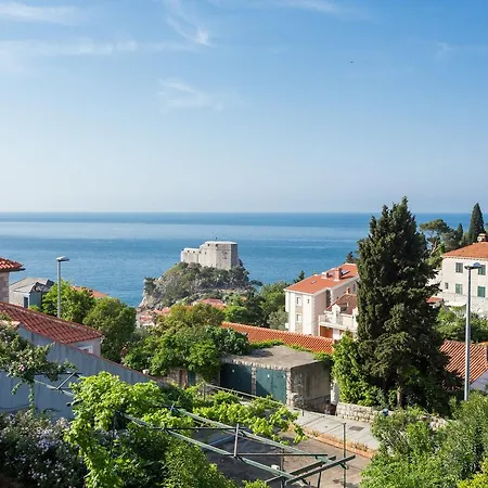 Benic Guest house 3*